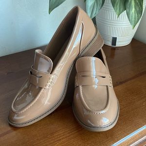 Jones New York Cabeela Tan Womens Heeled Loafer Size 7.5